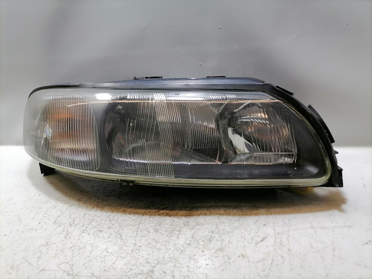 Volvo V70 2 original Scheinwerfer vorn rechts Halogen Bj.2000